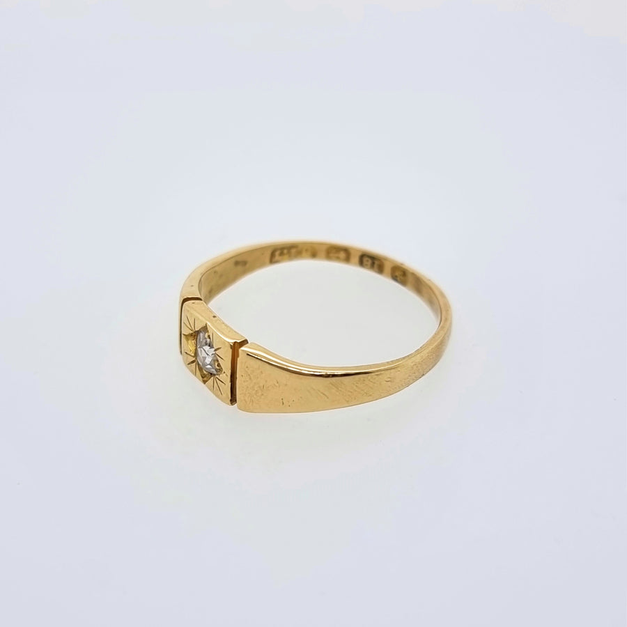 18ct Yellow Gold Diamond Ring