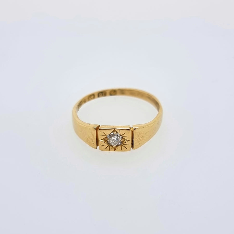 18ct Yellow Gold Diamond Ring