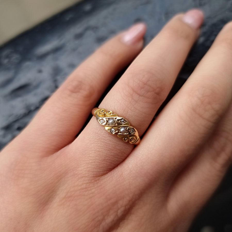 Antique Diamond & Pearl Ring