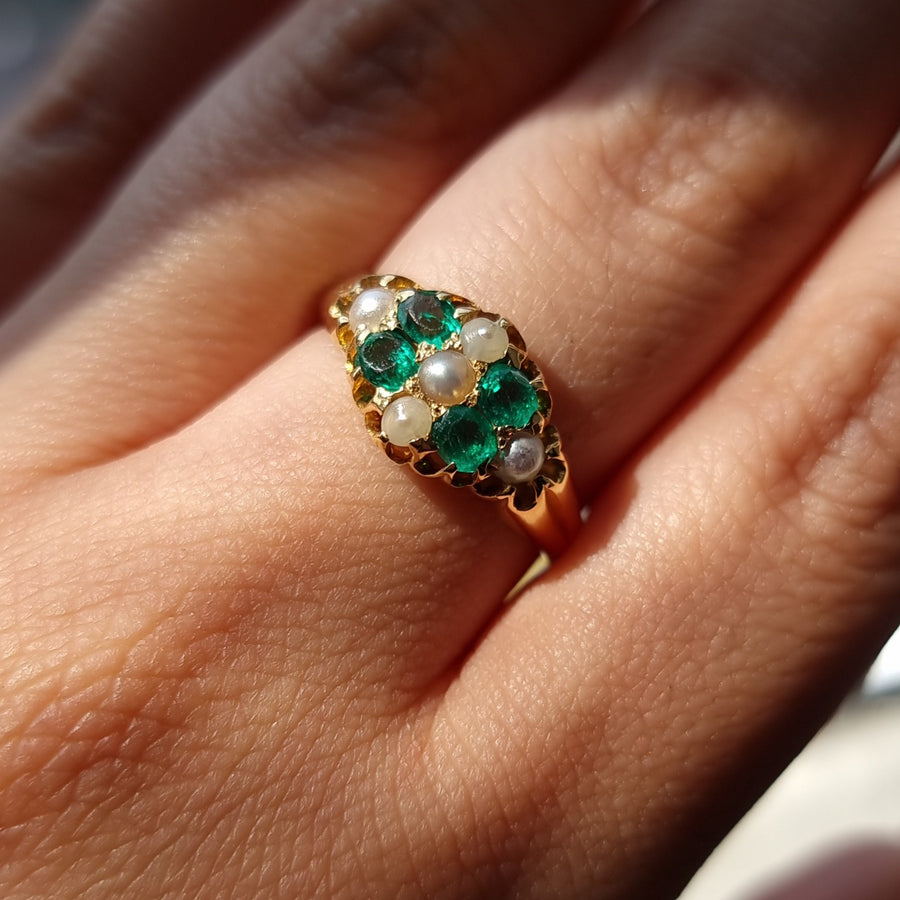 18ct Emerald & Pearl Dress Ring