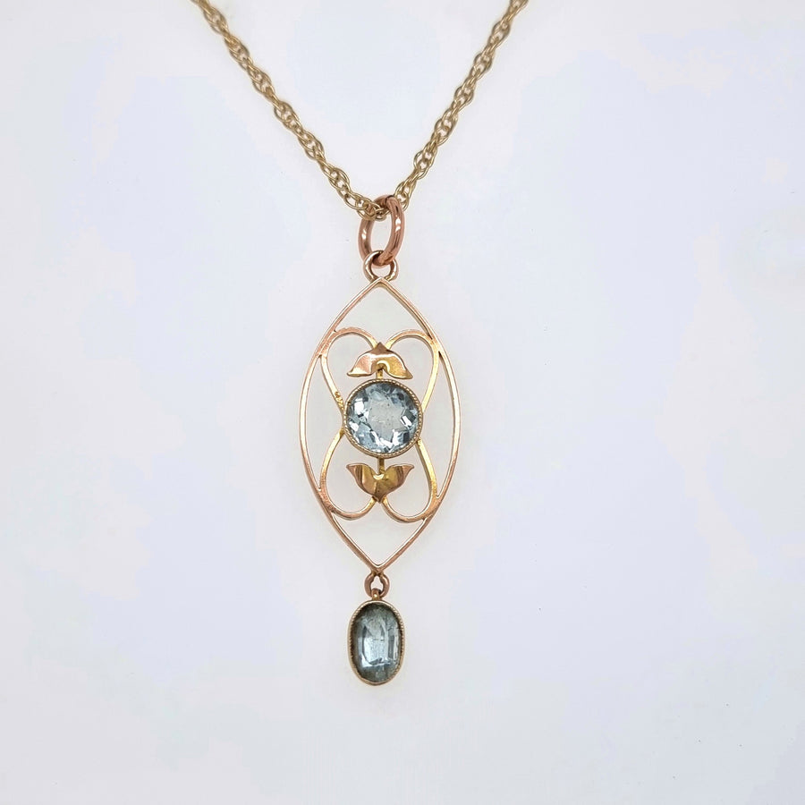 15ct Yellow Gold Aquamarine Pendant & Chain