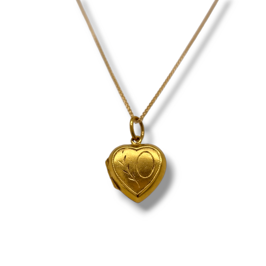 22ct Gold Antique Locket & Chain