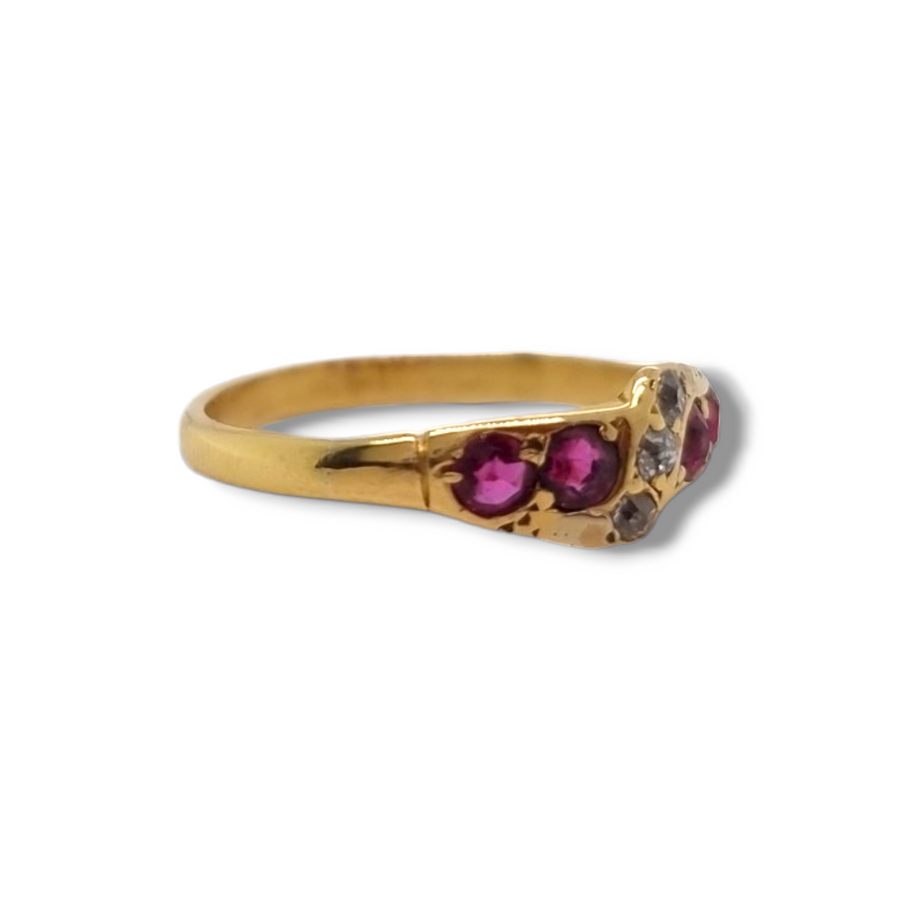 18ct Ruby & Diamond Ring