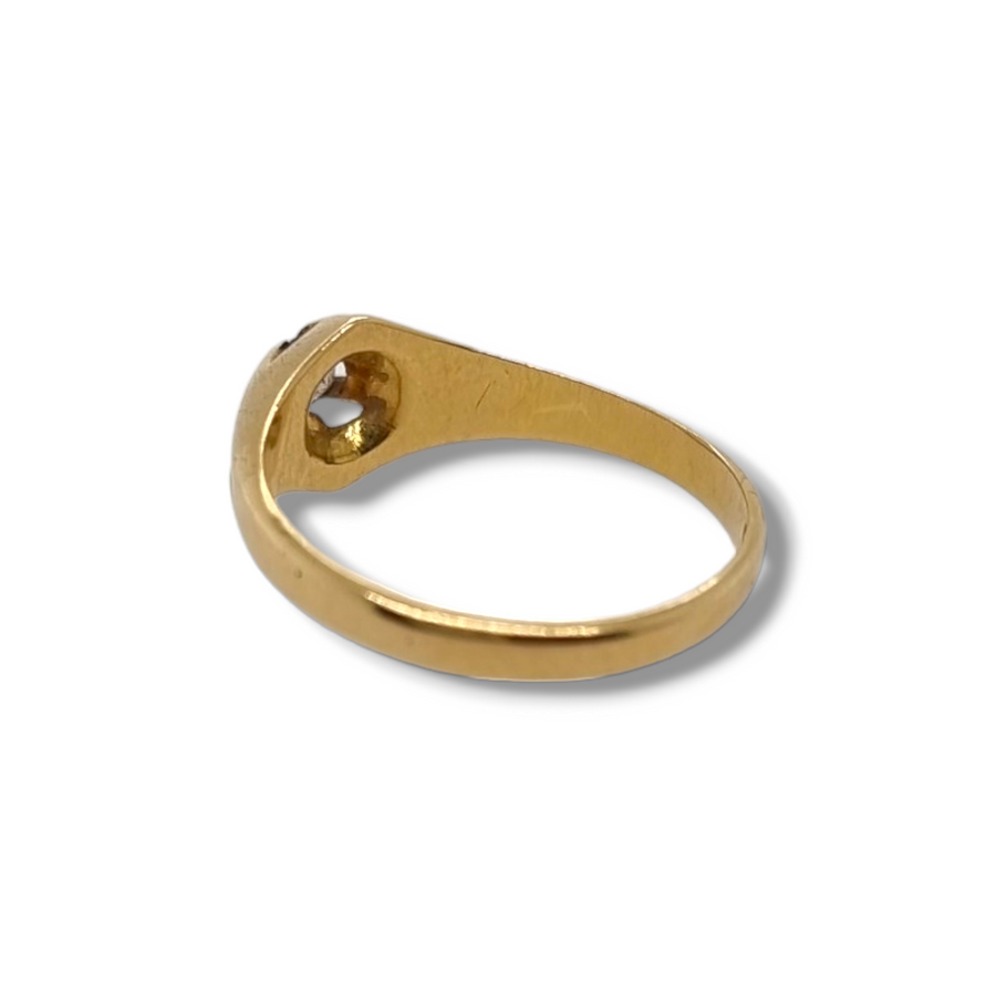 18ct Yellow Gold Diamond Ring