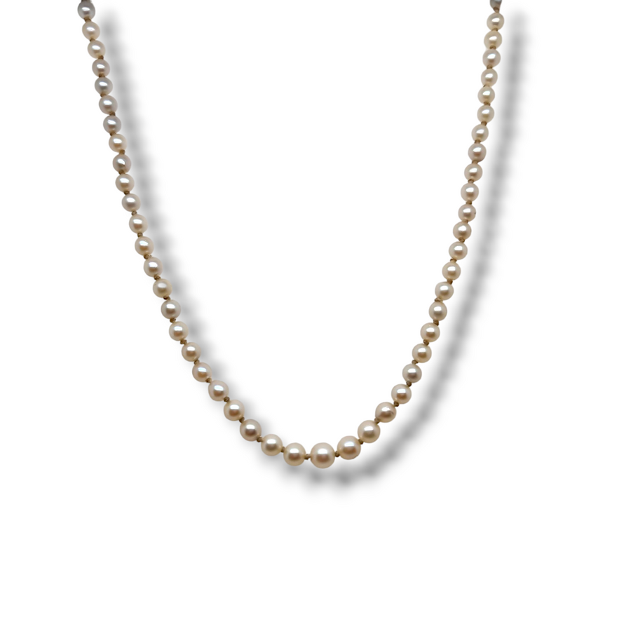 Gradual Pearl Necklace