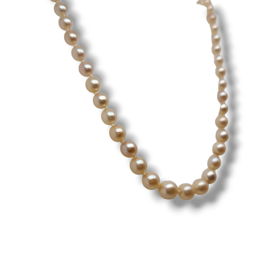 Grad Pearl Necklace Green Stone Clasp