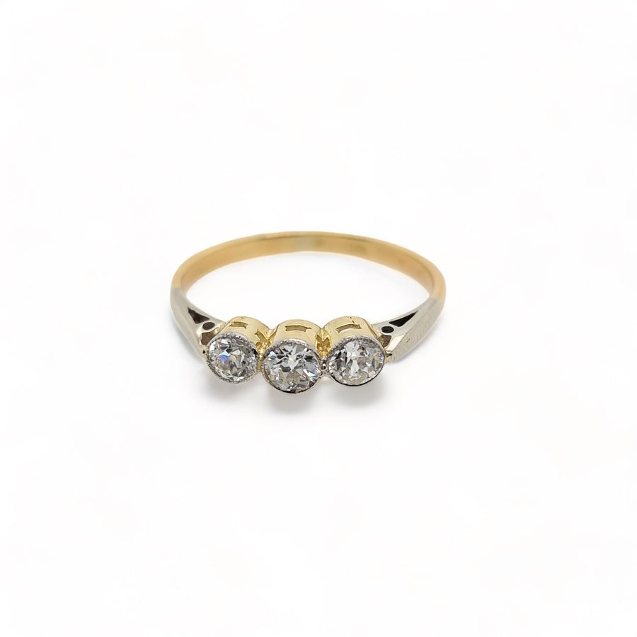 18ct Yellow Gold Three Stone Ring
