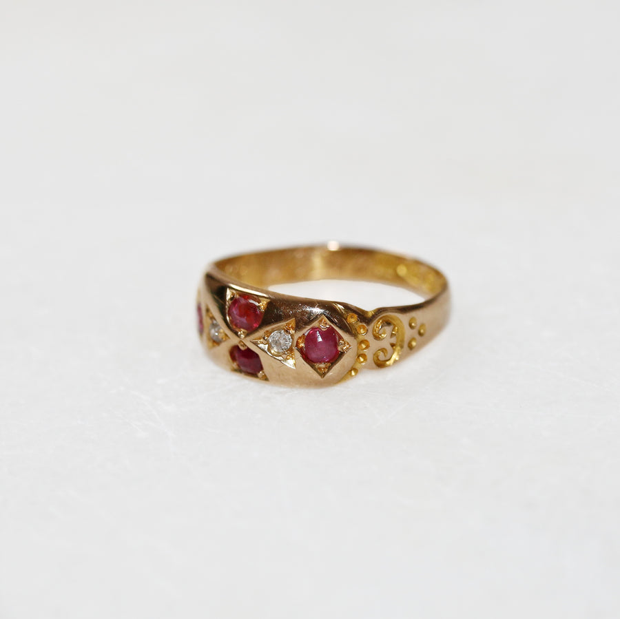 18ct Yellow Gold Ruby & Diamond Ring