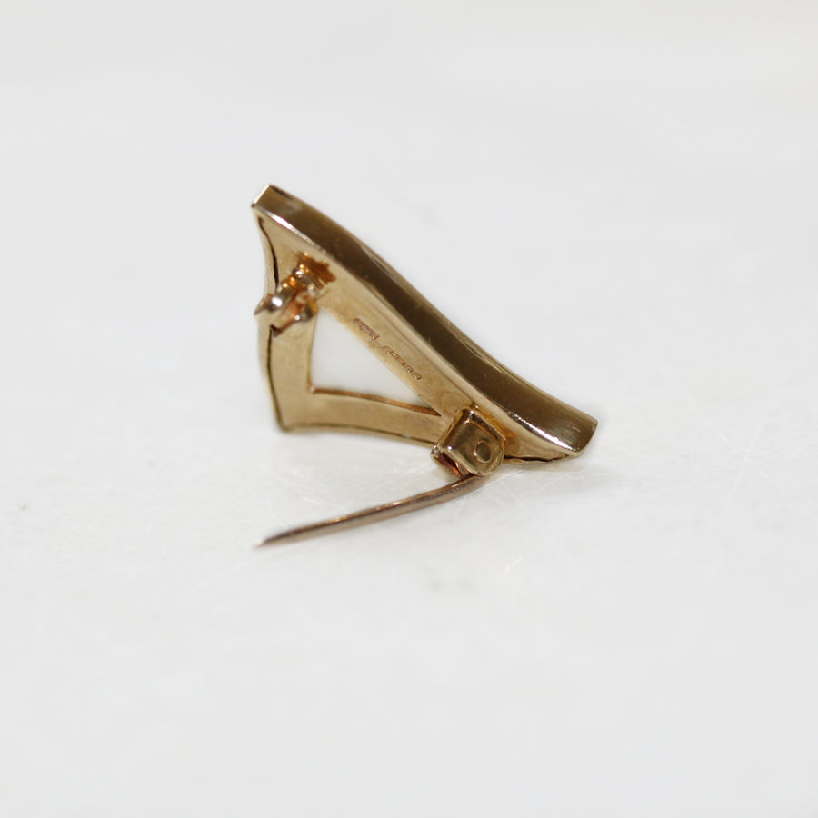 9ct Yellow Gold Mother of Pearl Welsh Harp Brooch