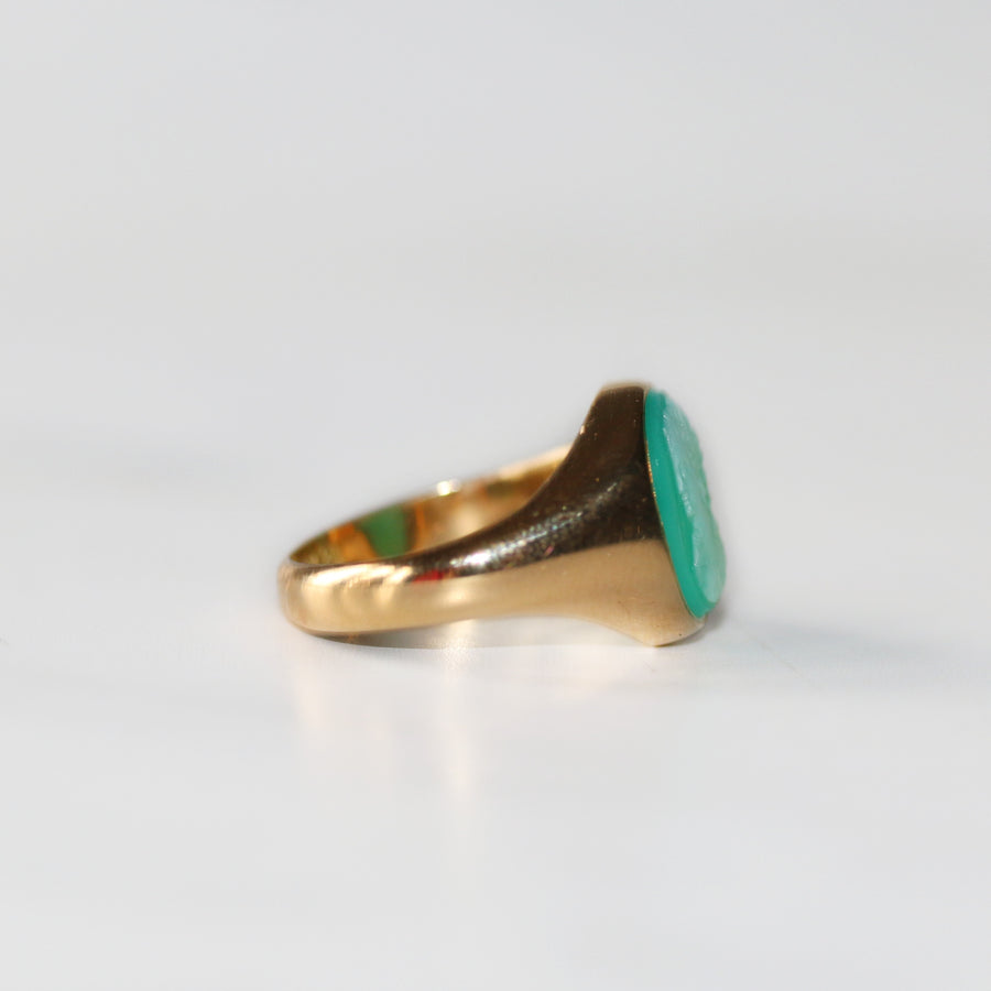 18ct Yellow Gold Green Agate Cameo Signet Ring