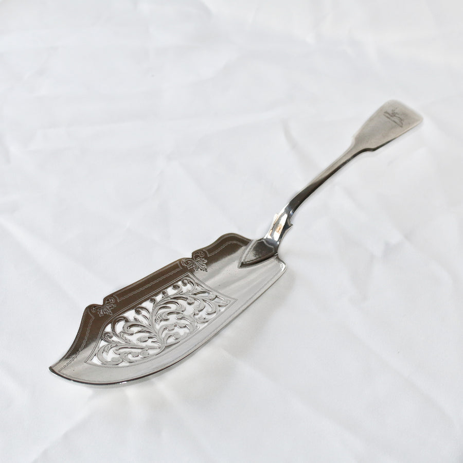 Silver Pierced Fiddle Fish Server