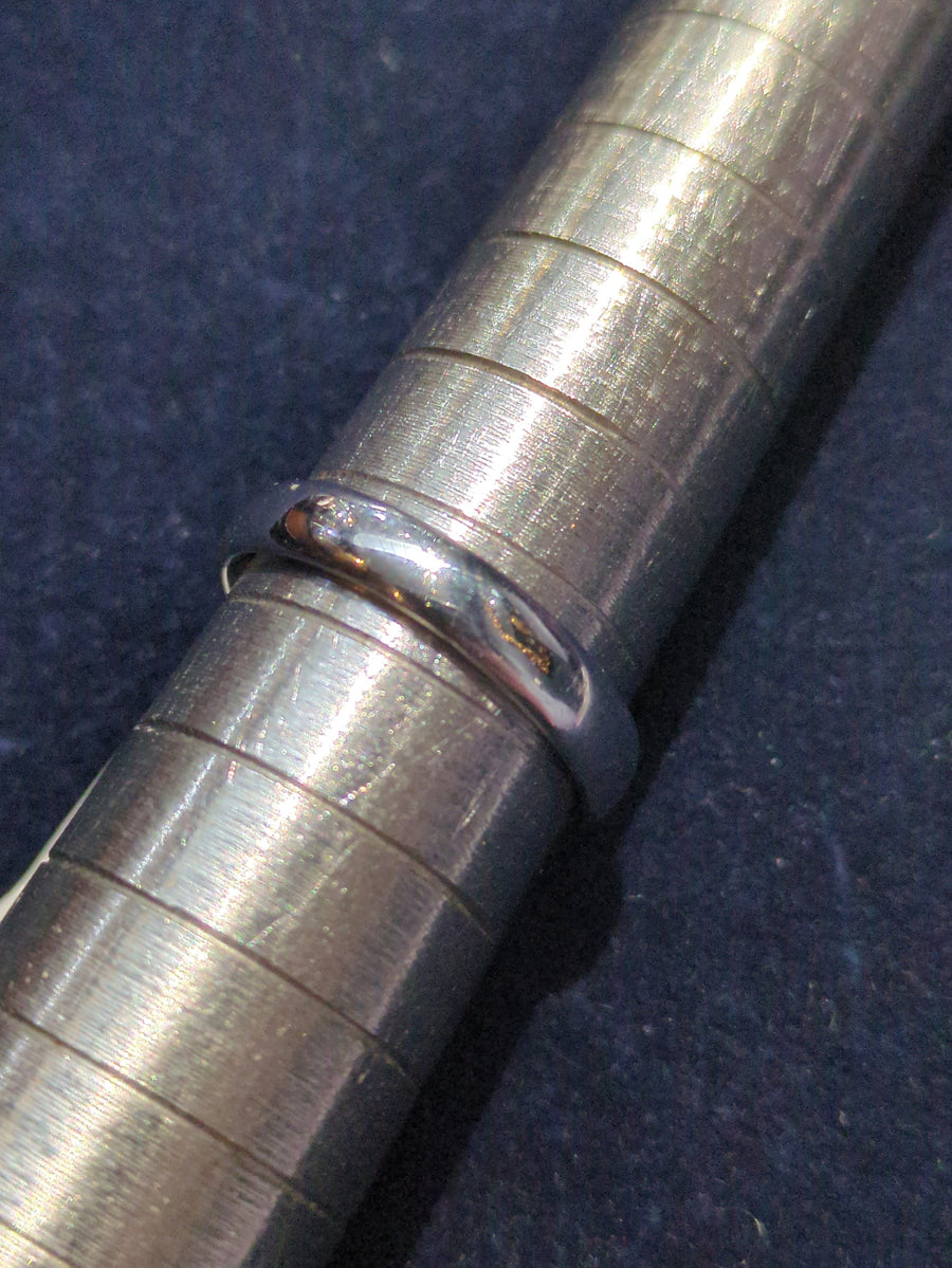 18ct WG Wedding Band