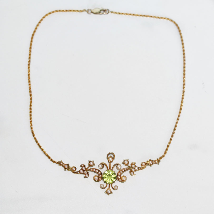 Edwardian 15ct Yellow Gold Peridot & Seed Pearl Necklace